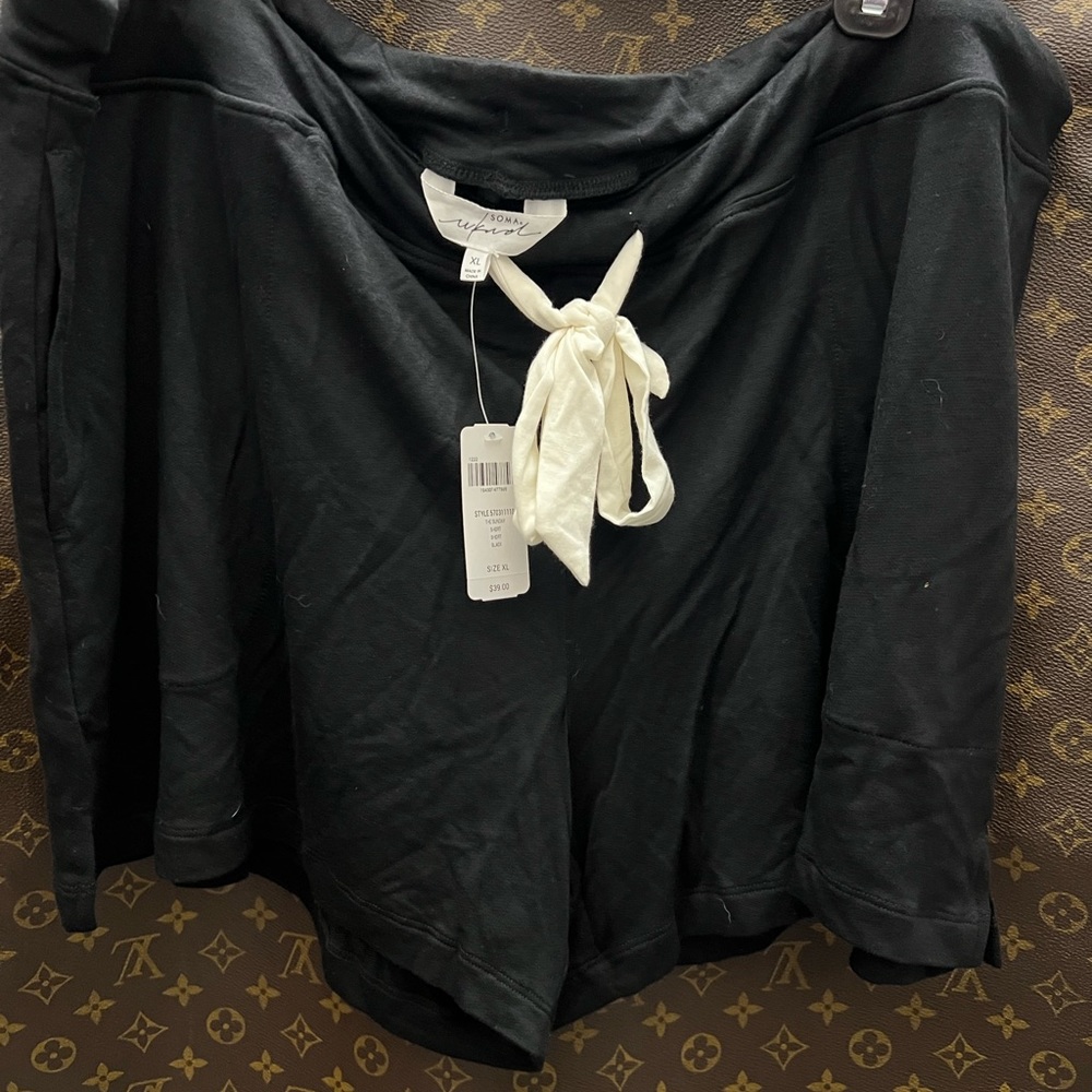 Soma  black lounge shorts